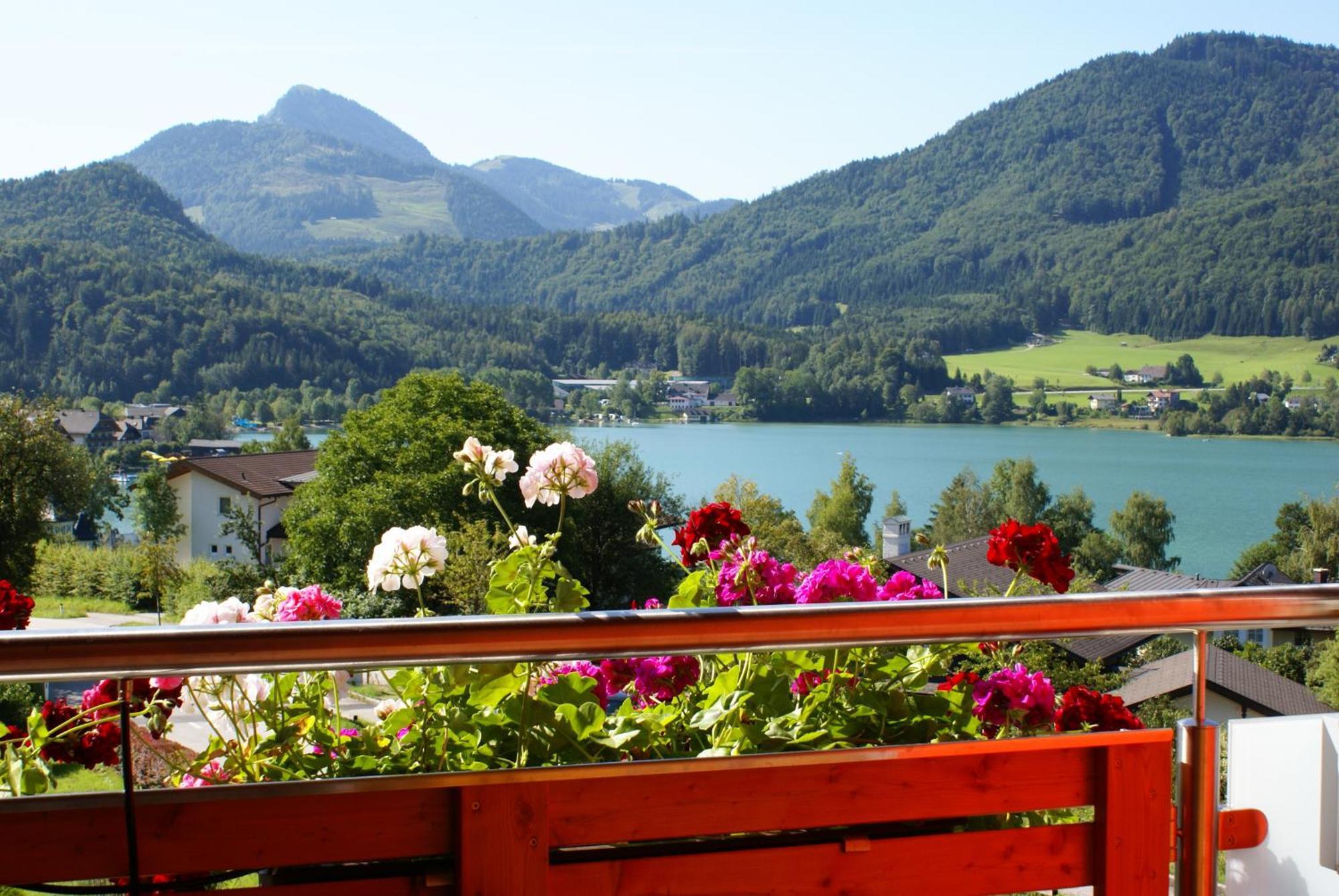 Hotel Haus Bergblick Fuschl am See Exterior foto